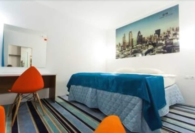 סוויטה, Maxrooms Global Sky