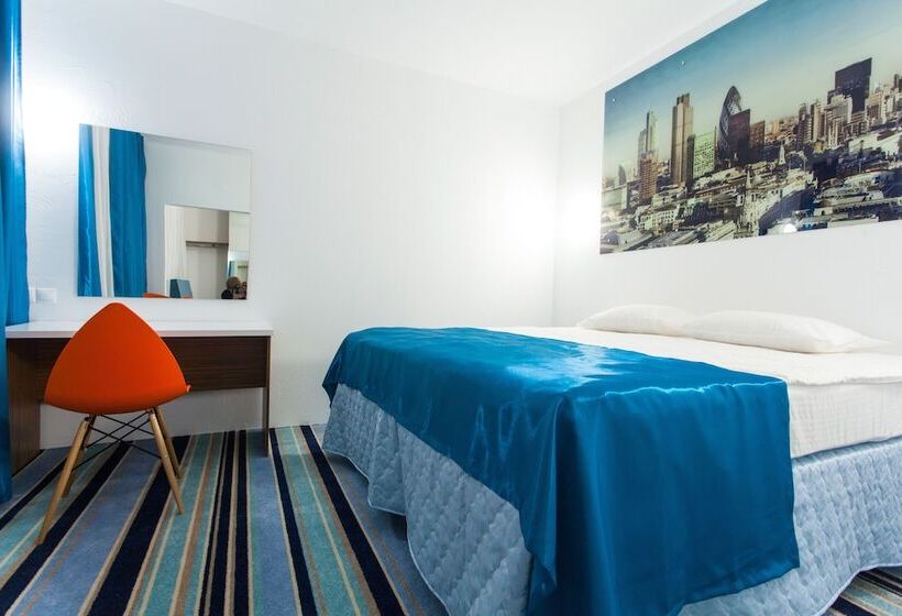 סוויטה, Maxrooms Global Sky