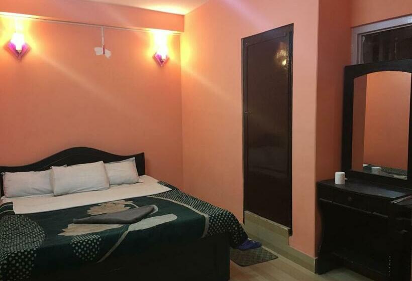 اتاق لوکس با بالکن, Pashupati Darshan