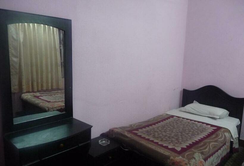 اتاق استاندارد یک تخته با بالکن, Pashupati Darshan