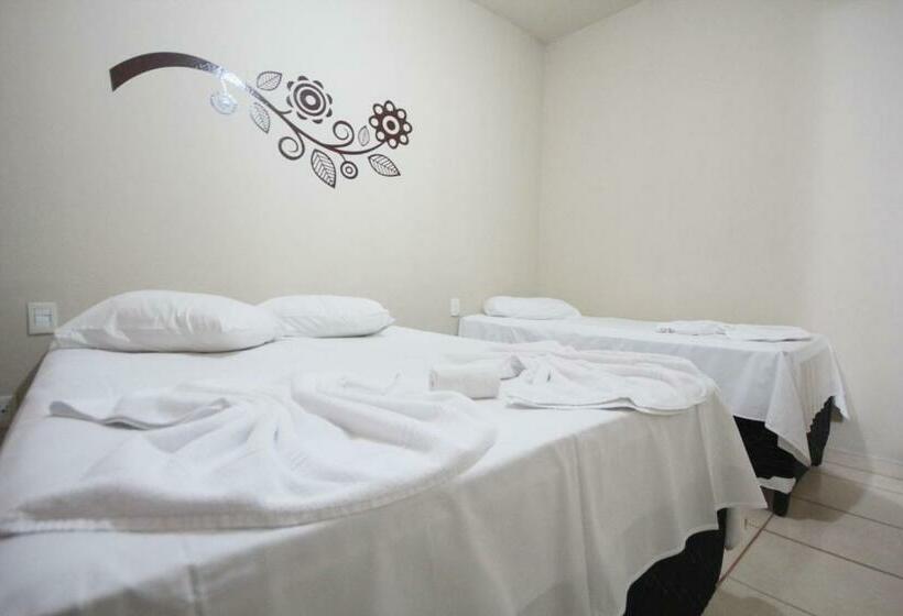 标准三人间, Pousada Divino Canto