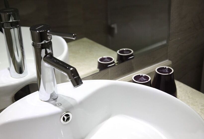 디럭스 스위트, Shanghai Fish Inn East Nanjing Road