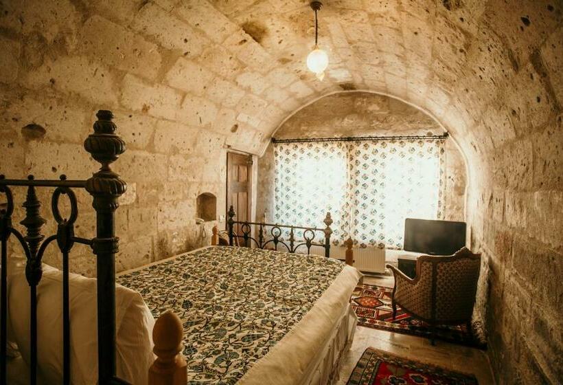 غرفة قياسية فردية مزودة بشُرفة, Village Cave House