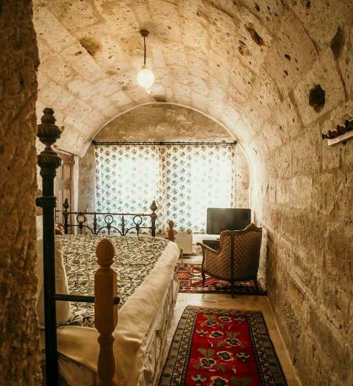 غرفة قياسية فردية مزودة بشُرفة, Village Cave House