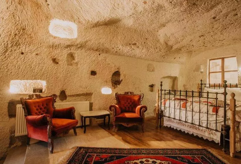 ジュニアスイート, Village Cave House