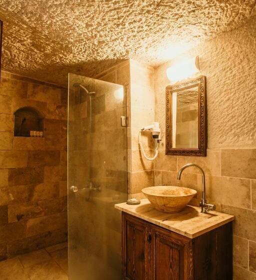 غرفة ديلوكس, Village Cave House