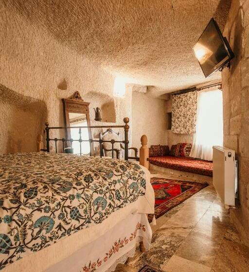 豪华三人间, Village Cave House