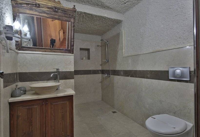 غرفة ديلوكس, Village Cave House