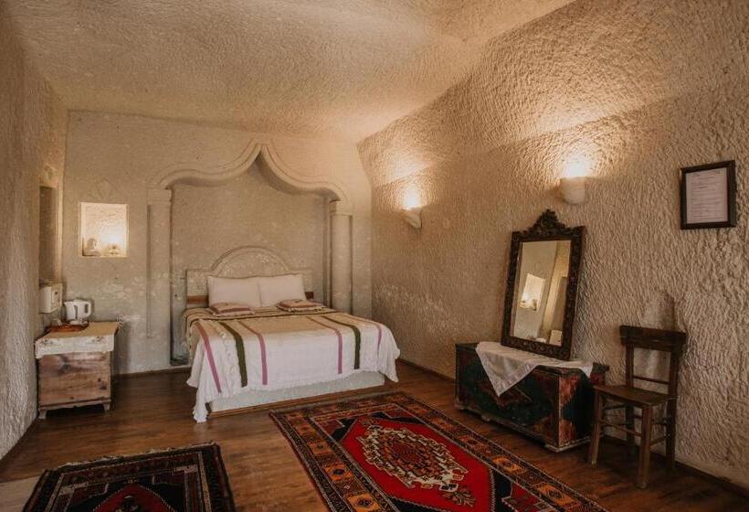 غرفة ديلوكس, Village Cave House