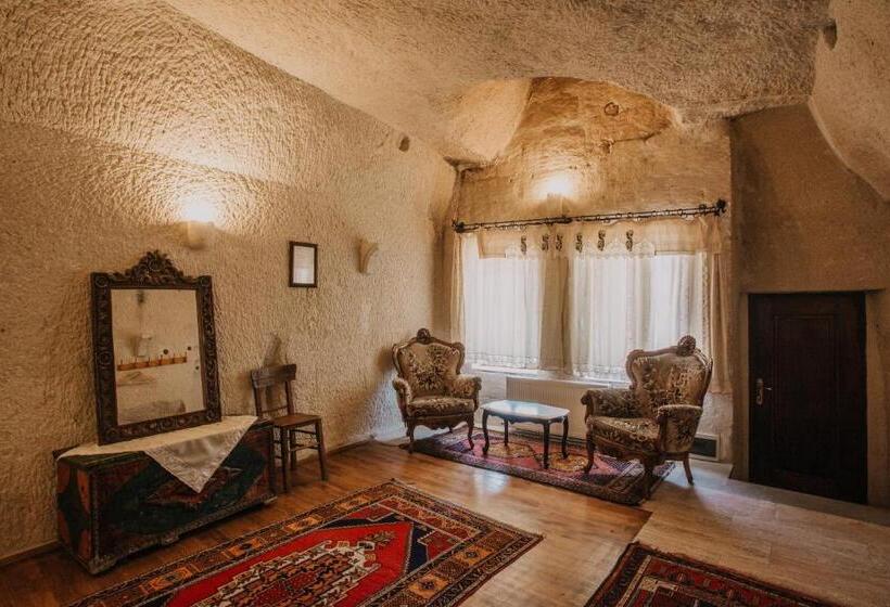 غرفة ديلوكس, Village Cave House
