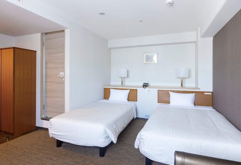 Номер Deluxe, Wing Port Nagasaki