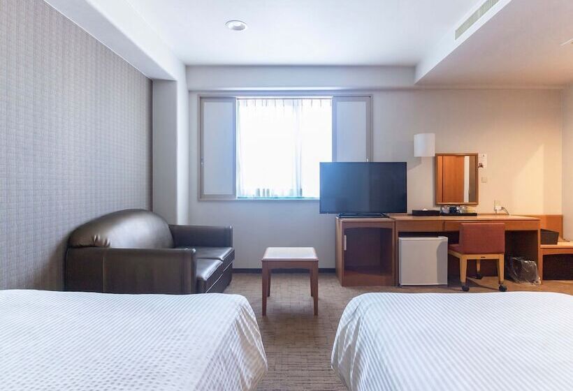 Номер Deluxe, Wing Port Nagasaki