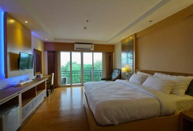 اتاق لوکس با تخت بزرگ, Kitlada Hotel Udonthani