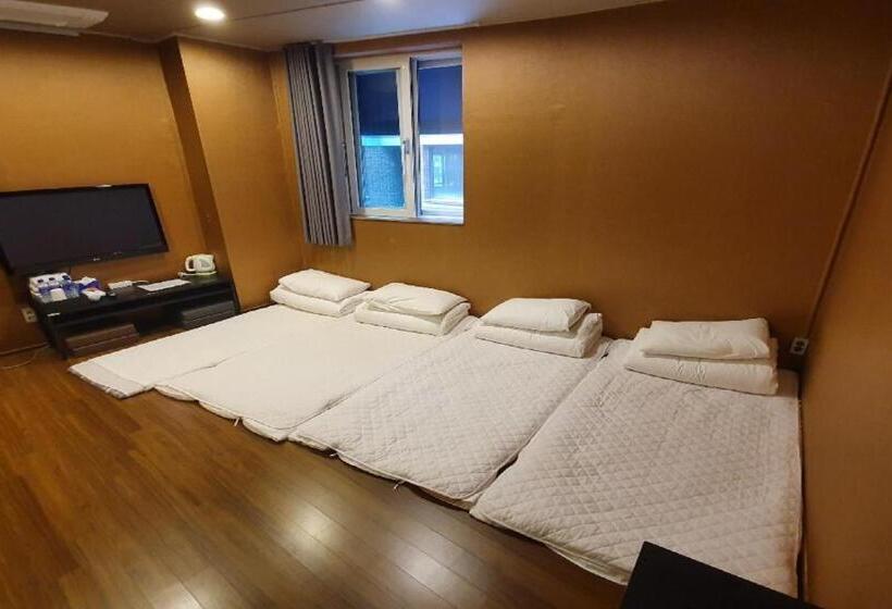 Quarto Familiar, Soo Song Guesthouse