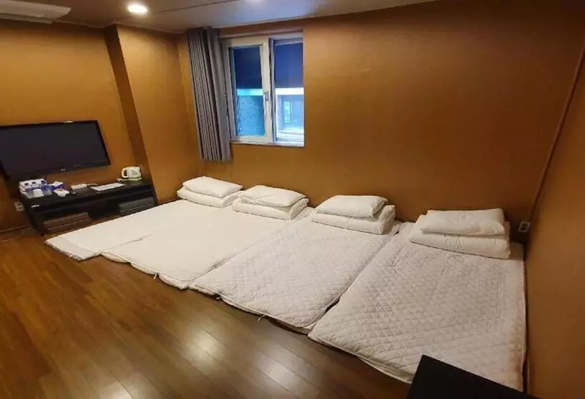 Perhehuone, Soo Song Guesthouse