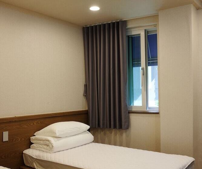 Quarto Estandar, Soo Song Guesthouse