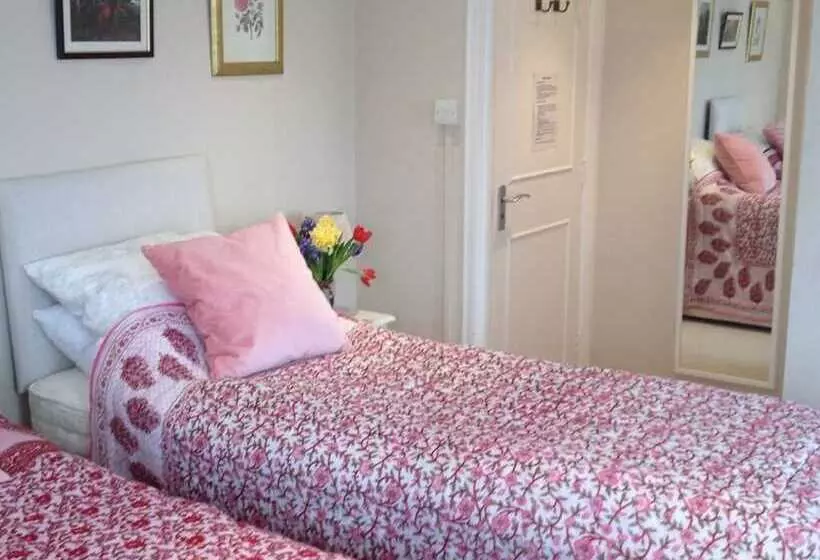 スタンダードルーム, St Anne S B&b