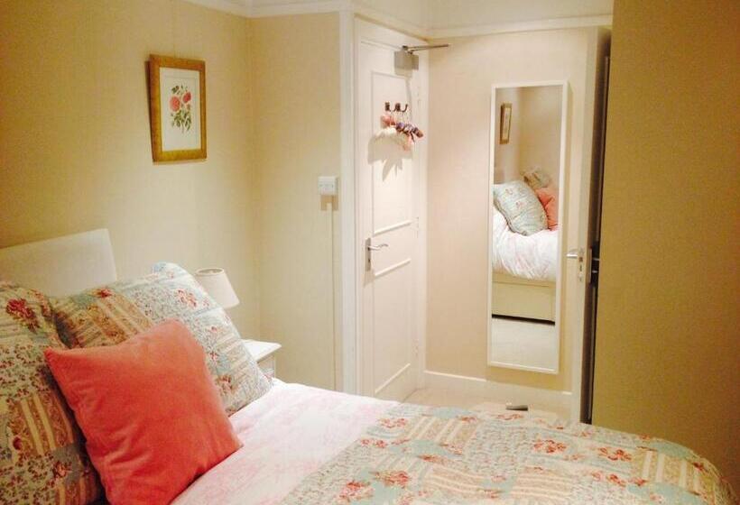 Номер Стандарт, St Anne S B&b