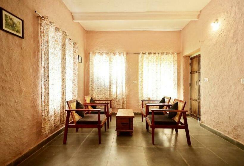 Quarto Estandar, Pangarh Lake Retreat