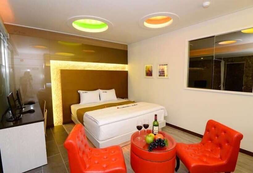 غرفة ديلوكس, Asia