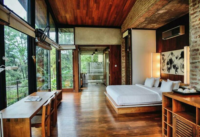 샬레, Kalundewa Retreat