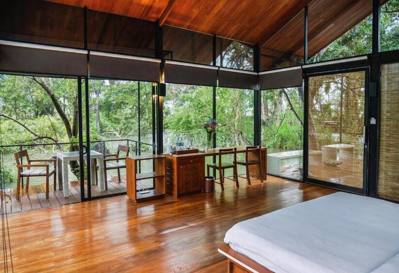 샬레, Kalundewa Retreat