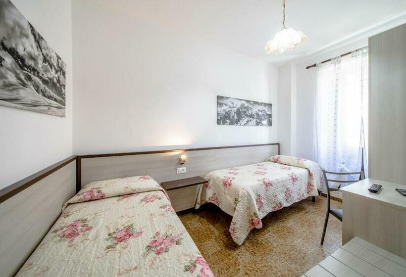 اتاق استاندارد, La Belle Epoque