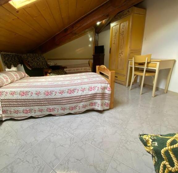 اتاق استاندارد, La Belle Epoque