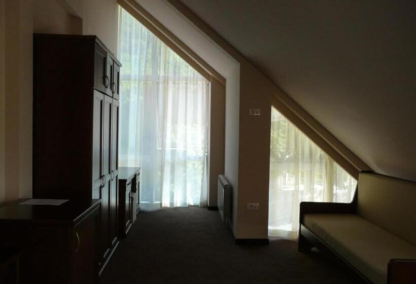 سوییت جونیور, Monte Rosa