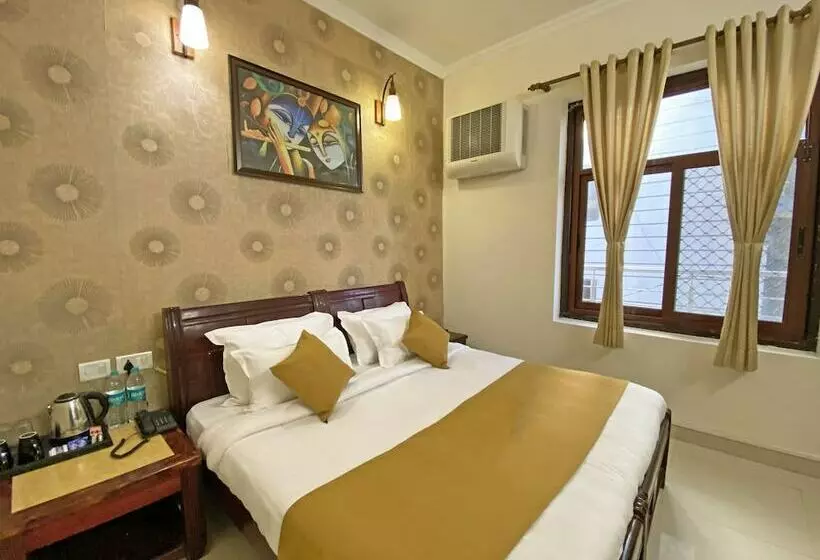 Deluxe Room, Nirvana Palace