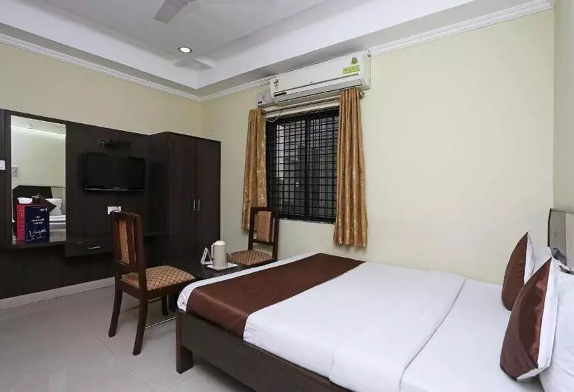 トリプルクラシックルーム, O Saraswathi Residency Near Sr Nagar Metro Station