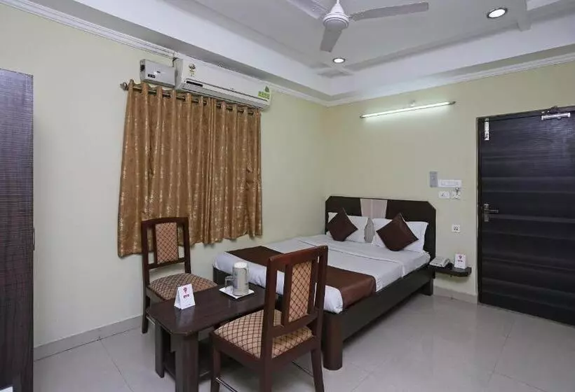 トリプルクラシックルーム, O Saraswathi Residency Near Sr Nagar Metro Station