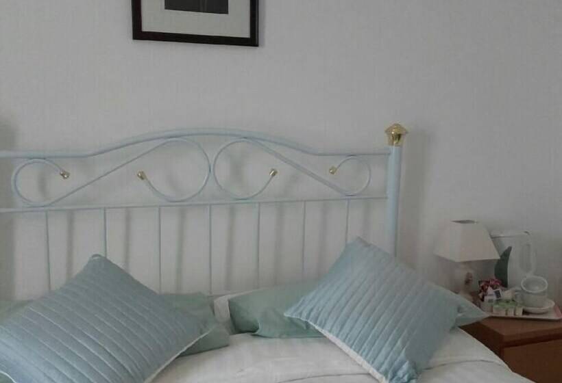 غرفة قياسية, The Victoria