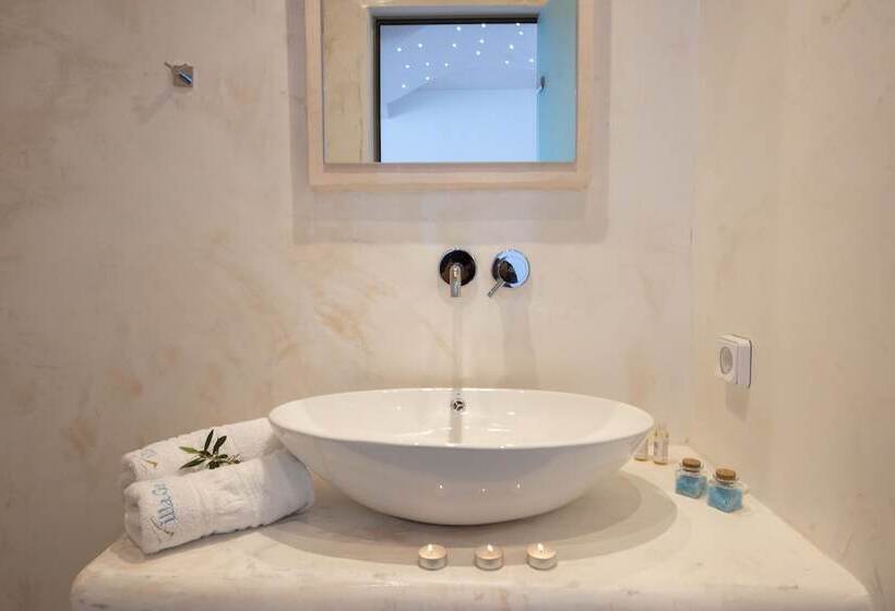 Habitació Superior amb Hidromassatge, Villa Galinia