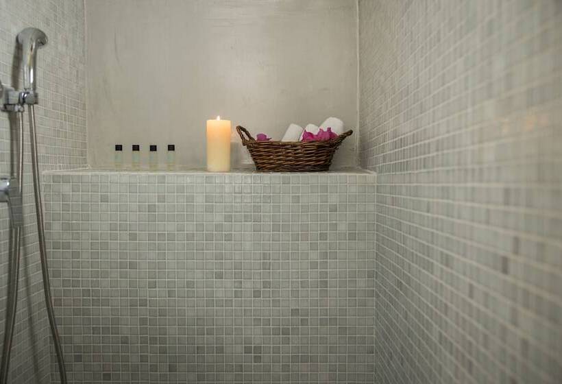 Habitación Superior amb Balcó, Villa Galinia