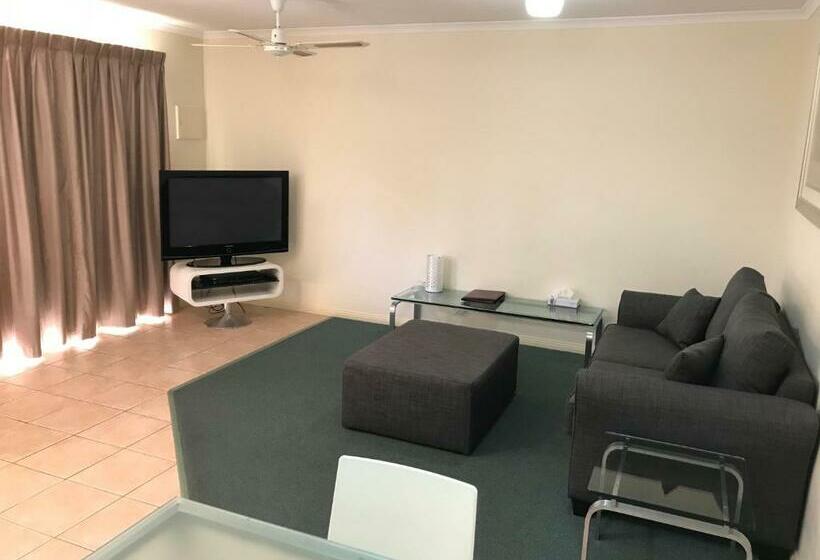 شقة غرفة واحدة, Sportsmans Motor Inn