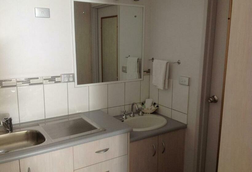 غرفة قياسية ثلاثية, Sportsmans Motor Inn