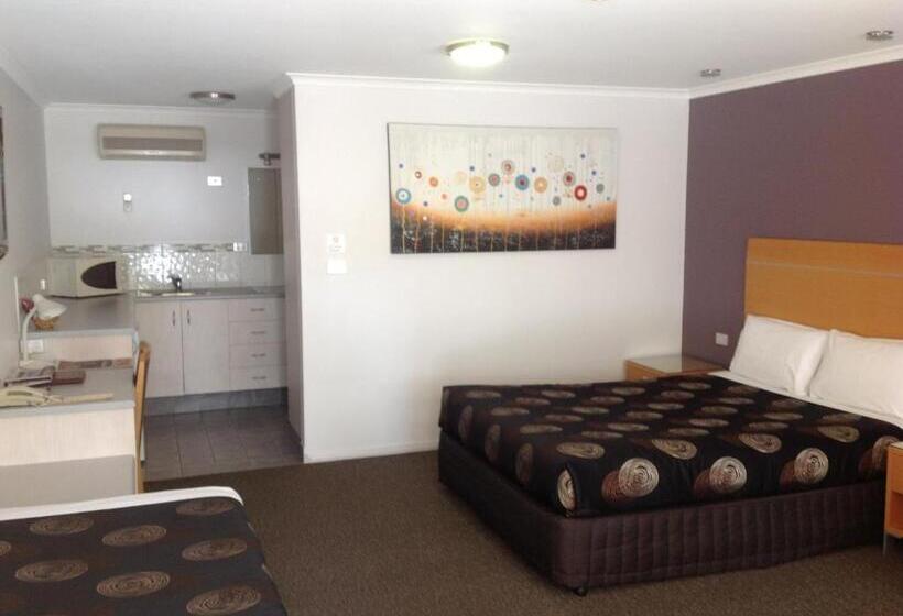 غرفة قياسية ثلاثية, Sportsmans Motor Inn