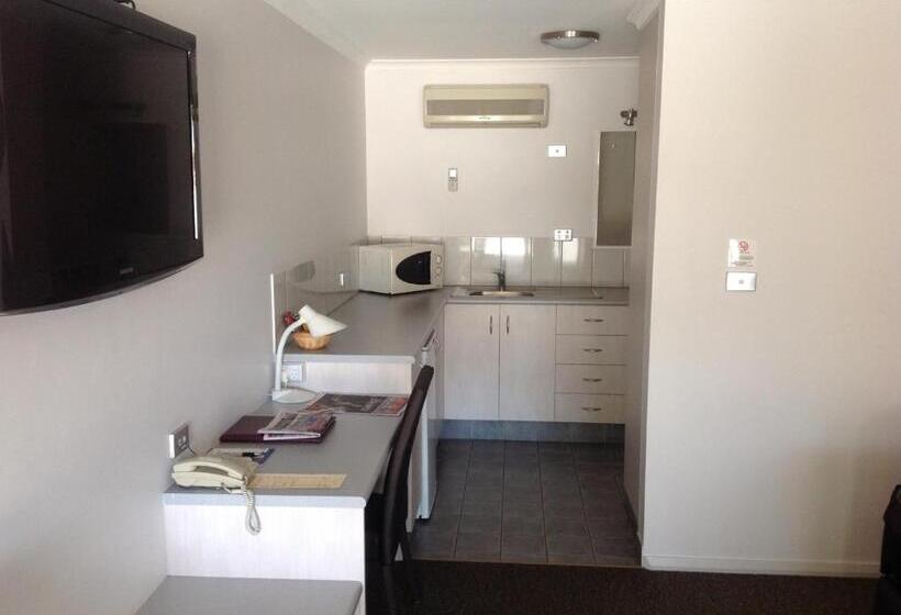 غرفة قياسية سرير ملكى, Sportsmans Motor Inn