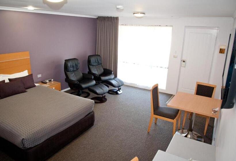 غرفة قياسية سرير ملكى, Sportsmans Motor Inn