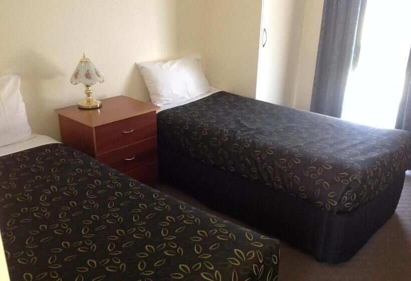 شقة غرفتين, Sportsmans Motor Inn