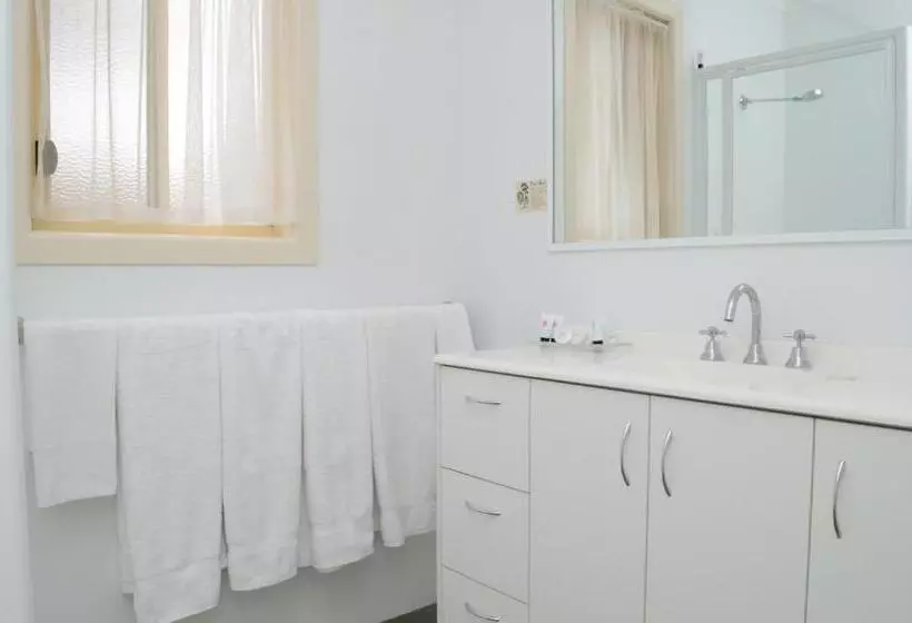 ２ベッドルームアパートメント, Sportsmans Motor Inn