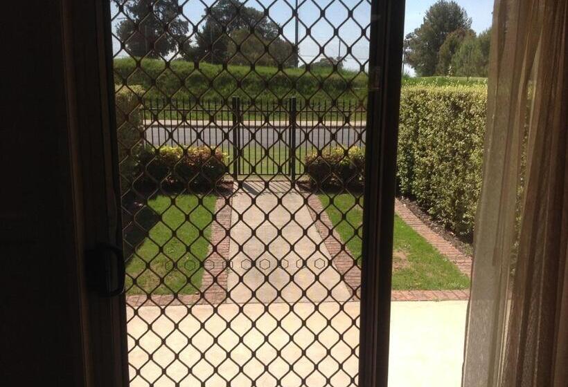 غرفة قياسية, Sportsmans Motor Inn