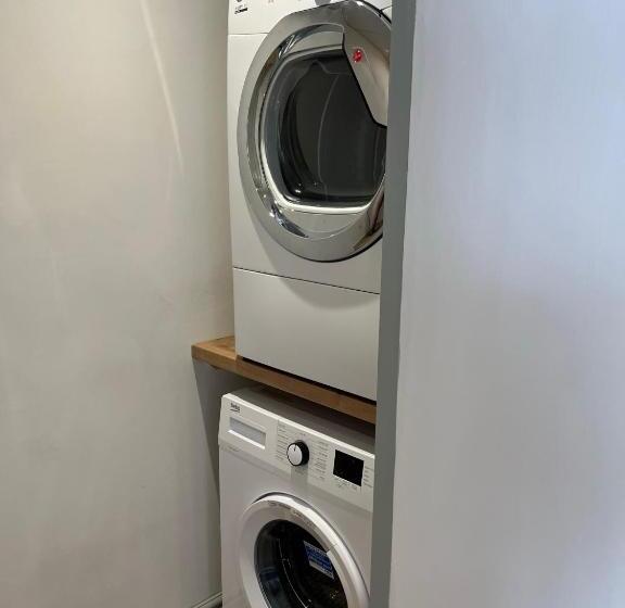 דירת חדר נוף לים, Sunray Apartments