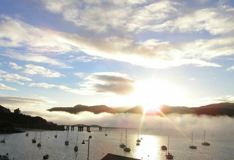 דירת חדר נוף לים, Sunray Apartments