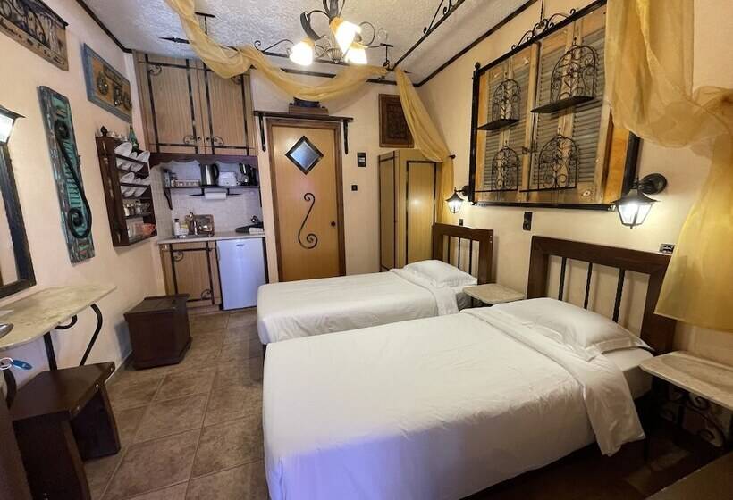 חדר סטנדרט עם מרפסת, Studios Stella & Stella S Traditional