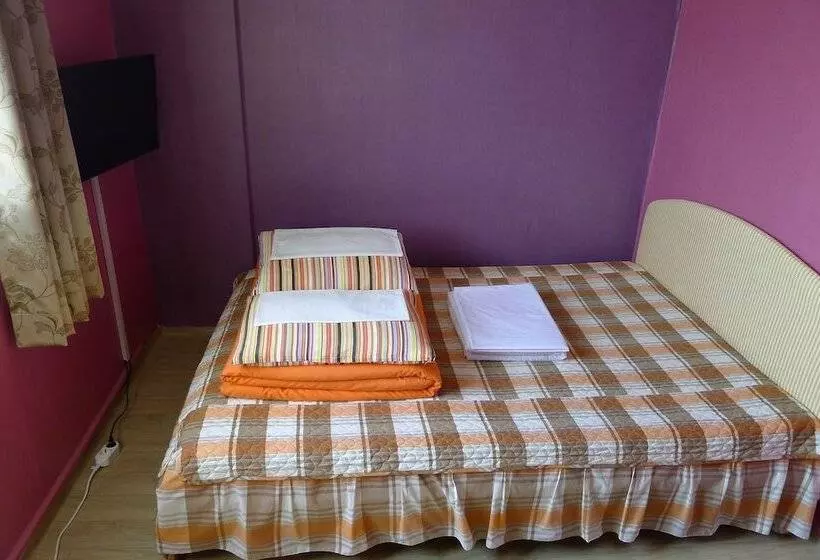 اتاق استاندارد, The House Hostel