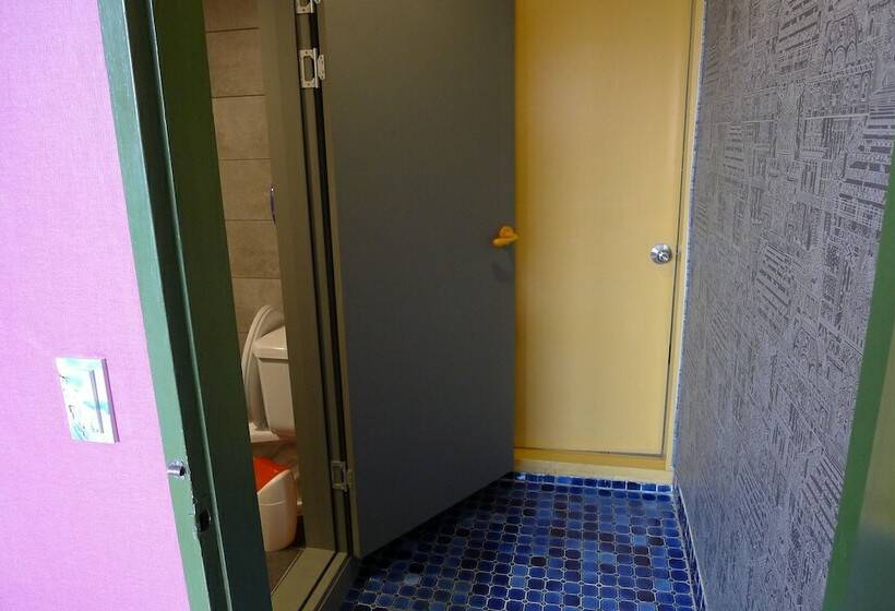 Номер Стандарт, The House Hostel