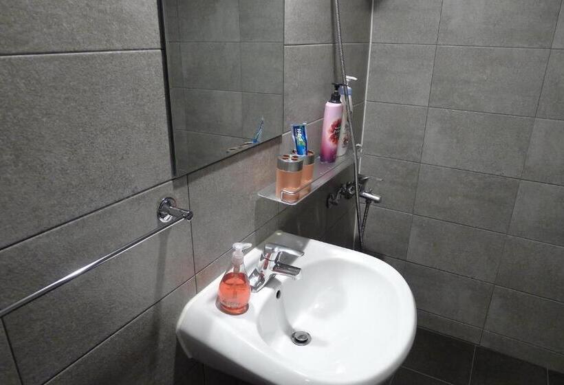 Номер Стандарт, The House Hostel