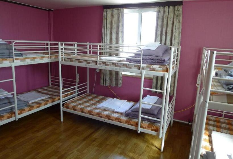 Семейный Номер, The House Hostel